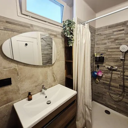 Apartment 2 Chambres, Climatisation, A Deux Pas De La La Seyne-sur-Mer