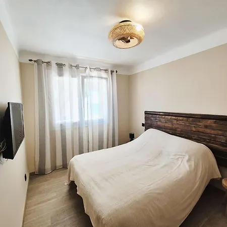 2 Chambres, Climatisation, A Deux Pas De La Apartment La Seyne-sur-Mer