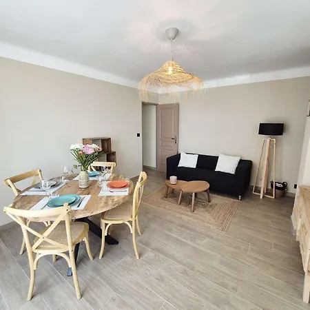 Appartamento 2 Chambres, Climatisation, à Deux Pas De La *